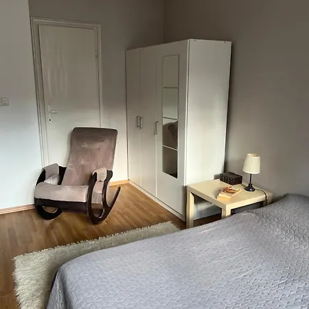 Spacious Artsy Apartmán