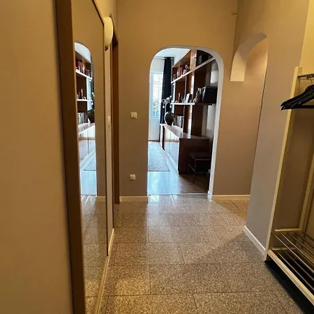 Spacious Artsy * Sofie