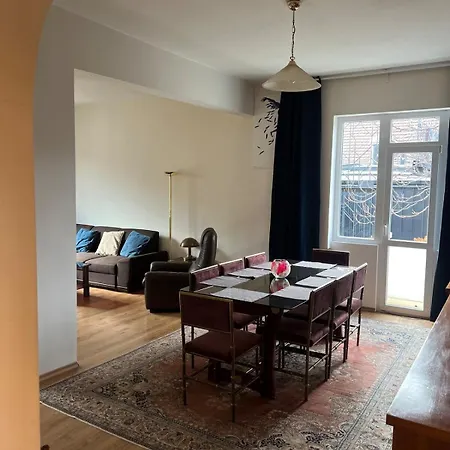 Spacious Artsy * Sofia